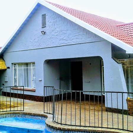 Acacia Guesthouse Kempton Park Zewnętrze zdjęcie