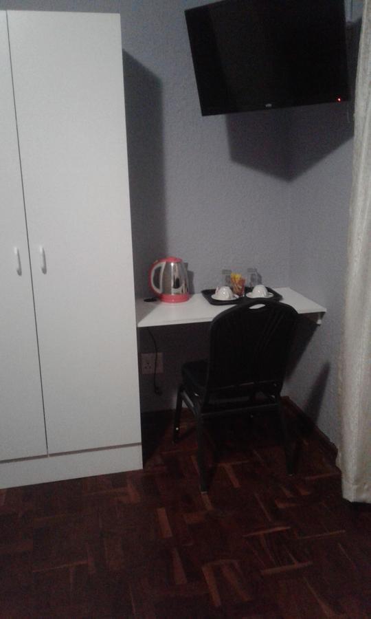 Acacia Guesthouse Kempton Park Zewnętrze zdjęcie