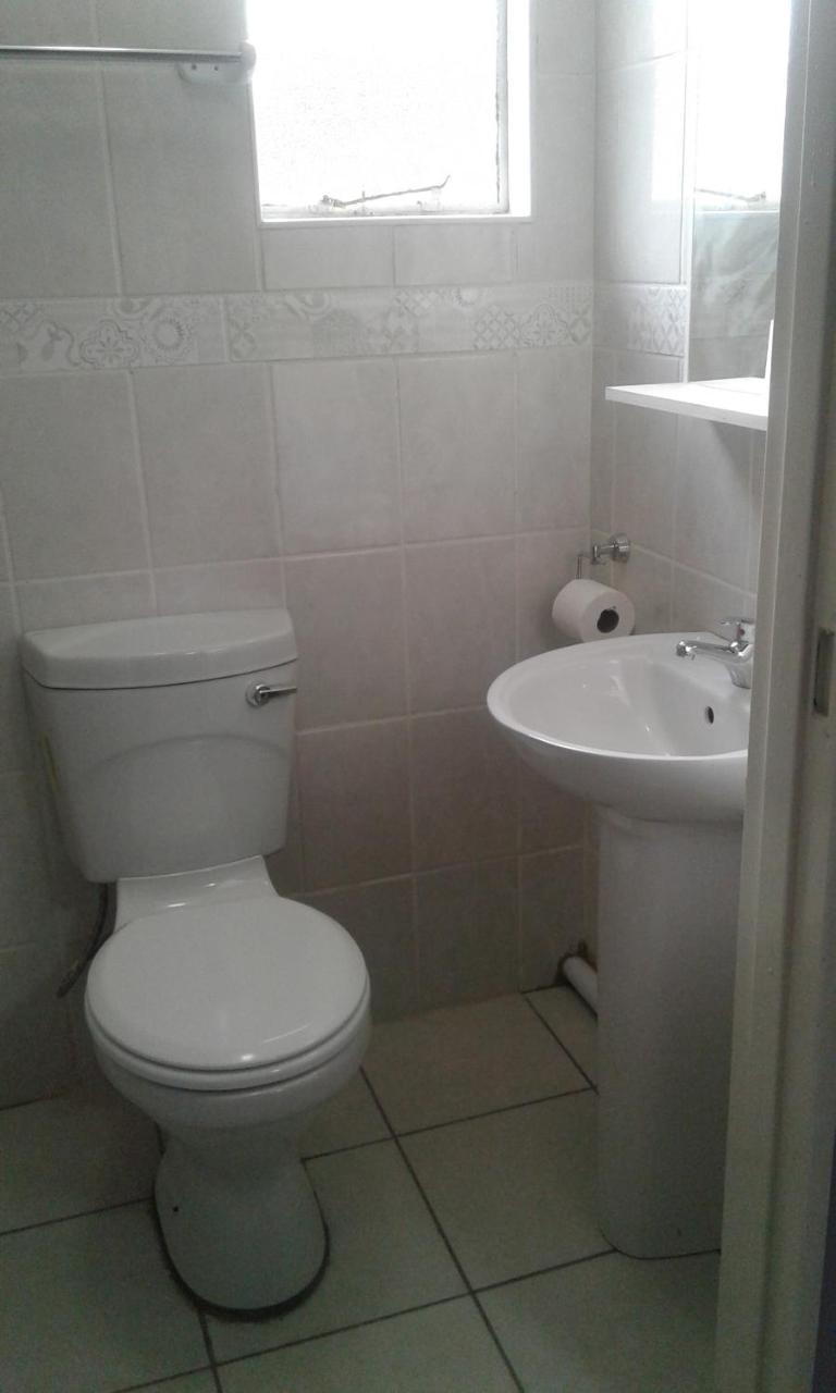 Acacia Guesthouse Kempton Park Zewnętrze zdjęcie