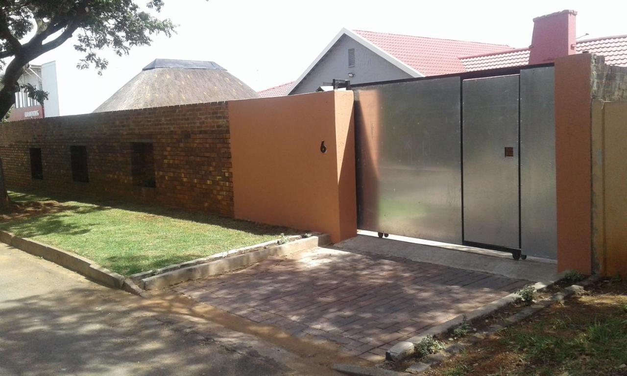 Acacia Guesthouse Kempton Park Zewnętrze zdjęcie